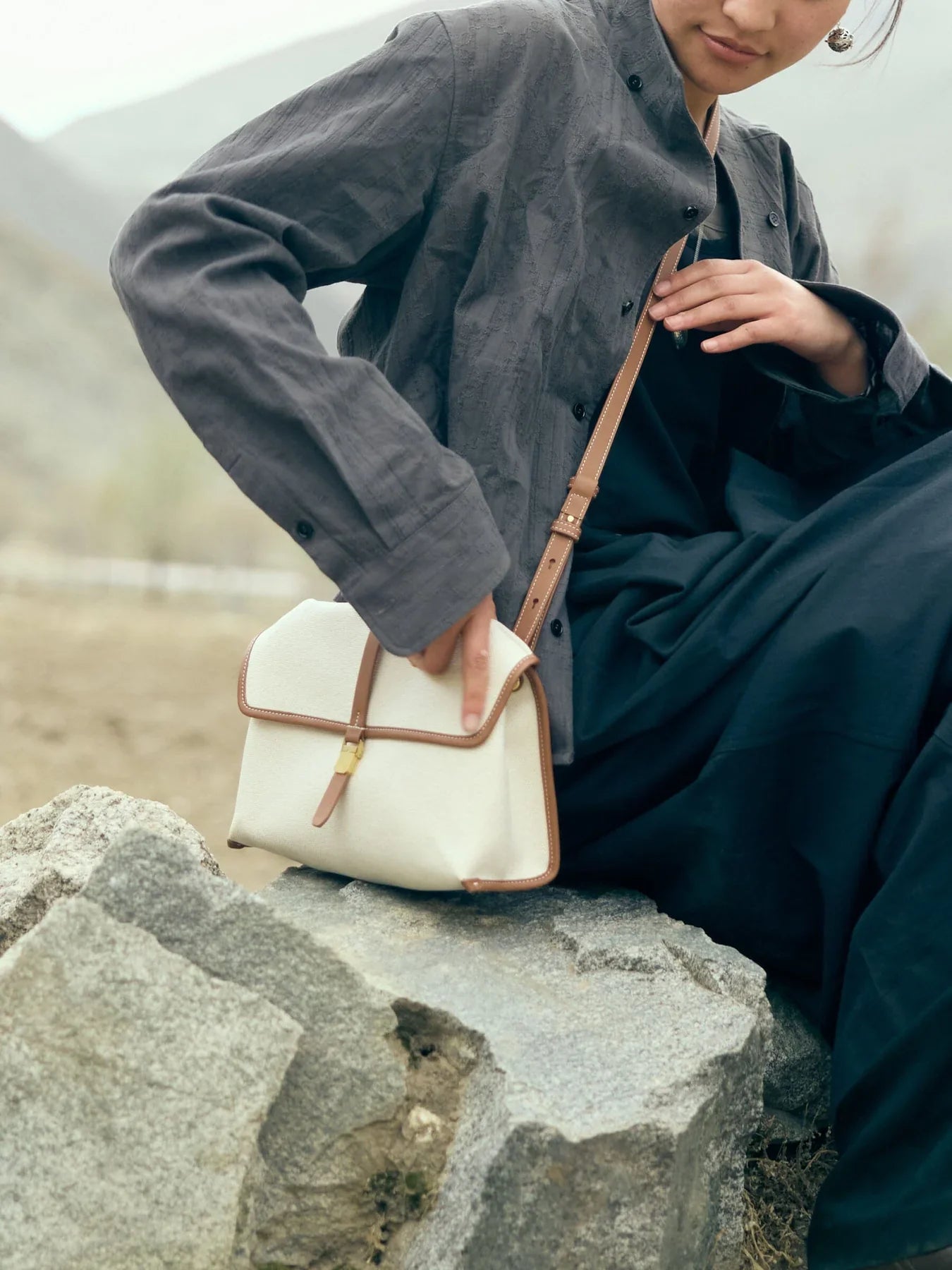 Small Shan Satchel Bag - Canvas